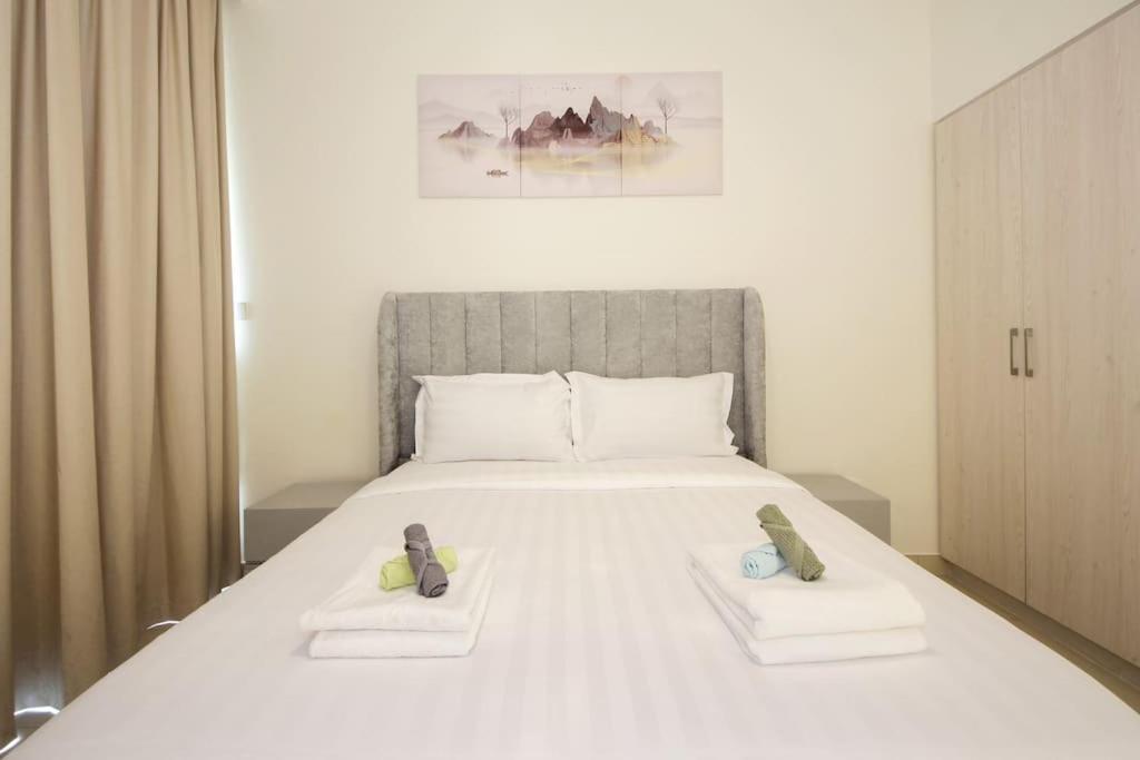 Hills Dreamin Spacious 1br With Balcony Dubaï