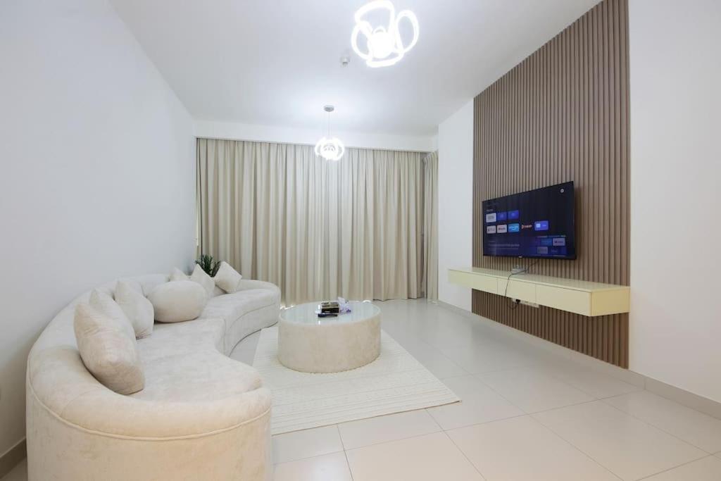 Appartement Hills Dreamin Spacious 1br With Balcony *